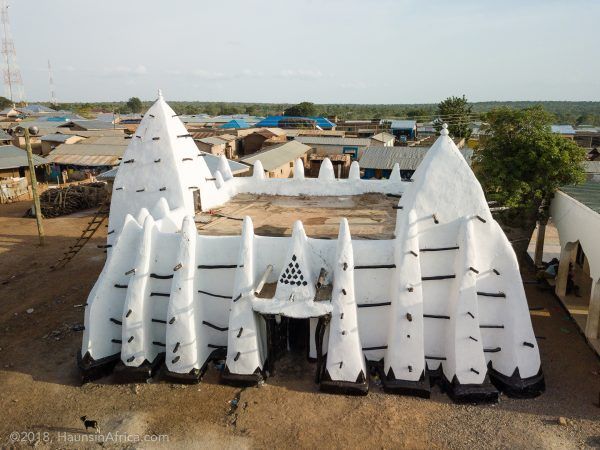 You are currently viewing Larabanga Mosque – Northern Ghana